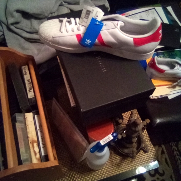 Men Adidas sneakers red size 19 - Picture 1 of 3